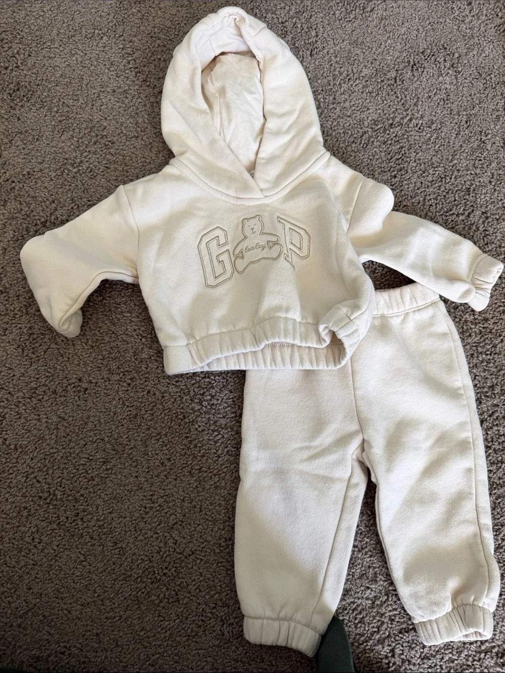Baby girl 11 piece Gap mixed bundle - Picture 9 of 9